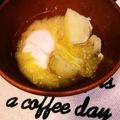 とめちゃん。's cooksnap of when they made 春キャベツと新じゃがの落とし卵のみそ汁.