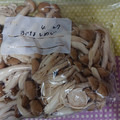 きこももんが's cooksnap of when they made 冷凍そのまんまぶなしめじ♪.