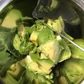 山内庵's cooksnap of when they made 熟れてやわらかめのアボカドのカット方法.
