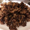 ごま３しお３'s cooksnap of when they made 簡単おやつ☆黒糖クルミ.