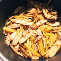 ⸜︎hanna⸝‍'s cooksnap of when they made ふきとごぼうのピリ辛炒め.