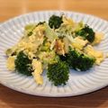 かなりんココりん's cooksnap of when they made ブロッコリーと卵の塩炒め.
