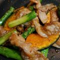 ふちこさんさんさん's cooksnap of when they made 豚肉とかぼちゃとアスパラのピリ辛中華炒め.