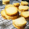 クックD3MR6G☆'s cooksnap of when they made ミルククッキーのミルククリームサンド.