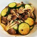 恐妻組合's cooksnap of when they made ズッキーニとしめじのマリネ.