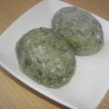 wakka's cooksnap of when they made 新草で春の香り♪レンジで簡単よもぎ大福.