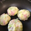 ナップ99's cooksnap of when they made 新じゃがと春キャベツのお焼き.
