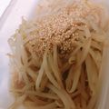 ☆りさりんご☆'s cooksnap of when they made あと1品簡単☆もやしのナムル風.