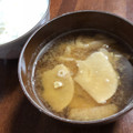 papikun's cooksnap of when they made 簡単！春です！筍と油揚げの味噌汁.