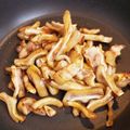 ゆたそうクマ's cooksnap of when they made 沖縄出身友人直伝のミミガーの醤油和え.