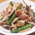 kaori238's cooksnap of when they made 簡単☆ベーコンときのこのマヨ醤油炒め.