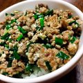 ちゃちゃまる26's cooksnap of when they made 簡単！ニラ、ひき肉の美味しい丼！.