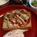 ヤング's cooksnap of when they made 朝食に！ウィンナーとピーマンのトースト♬.