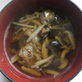 クックE8IHMF☆'s cooksnap of when they made きのこたっぷりきのこ汁.