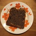 クック1FX93J☆'s cooksnap of when they made ココア・練乳・胡桃のブラウニー風トースト.