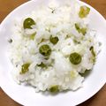 むっちまみー's cooksnap of when they made 夕食弁当♪美味♪えんどう豆で旬な豆ごはん.