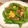 Morinoaya's cooksnap of when they made スナップエンドウ＆ﾍﾞｰｺﾝの粒マス炒め.