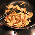 おか☆ほん's cooksnap of when they made 魚肉ソーセージとシメジのバター醤油炒め.