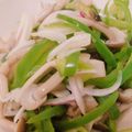 彩｡｡'s cooksnap of when they made しめじとピーマンのマリネ.