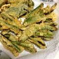 みりんこ♡'s cooksnap of when they made 甘いよ♪さやえんどうの天ぷら.
