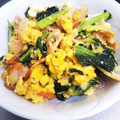 choco831's cooksnap of when they made 小松菜とベーコンと卵のマヨ醤油炒め.