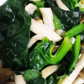 maritan★'s cooksnap of when they made ほうれん草としめじのソテー☆付け合わせに.