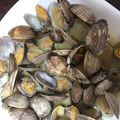 とぉみ23's cooksnap of when they made レンジで・あさりの酒蒸し(バター風味).