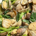 chi−ちゃん's cooksnap of when they made 簡単＊あさりと小松菜・エリンギの中華炒め.