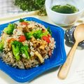 かおりかざり's cooksnap of when they made カリカリ梅と豚コマのひじき炒飯.
