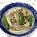 ひさとみぃ＊'s cooksnap of when they made エリンギともやしのにんにくバター醤油炒め.