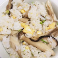 pucyipan's cooksnap of when they made 混ぜるだけで簡単♪きのこご飯.