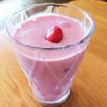 ☆Rionちゃん☆'s cooksnap of when they made 飲みやすい豆乳・苺・バナナのスムージー♪.