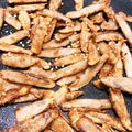 tomitomico's cooksnap of when they made 甘辛チップスごぼう.