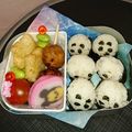 サあヤ's cooksnap of when they made チビパンダおにぎり　幼稚園用キャラ弁.