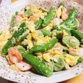 はるneko's cooksnap of when they made えびとスナップエンドウの卵炒め.