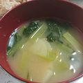 とも☆♪☆♪'s cooksnap of when they made 小松菜とじゃがいものお味噌汁.