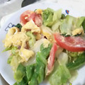 ユーロン's cooksnap of when they made 簡単！レタスとトマトの卵とじ.