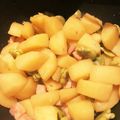 Luca24's cooksnap of when they made 新じゃがとそら豆とベーコンのバター煮.