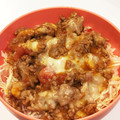 ＊みなゆり＊'s cooksnap of when they made 旨い！ひき肉とトマトのチーズのっけ丼☆.