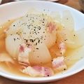ヒソカ★ナニカ's cooksnap of when they made 新たまねぎとベーコンのスープ煮.