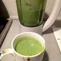 クックZ4LY35☆'s cooksnap of when they made りんごとキウイの小松菜豆乳スムージー.
