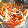 クックJ7MT5V☆'s cooksnap of when they made レンジ一つで簡単！もやしと人参のナムル.