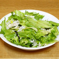 kontack's cooksnap of when they made しらすとわかめの簡単サラダ♪♪.