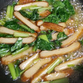 you1117's cooksnap of when they made めんつゆで簡単♪小松菜とさつま揚げの煮物.