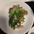 xMARILYNx's cooksnap of when they made しめじと葱の炒め物.