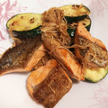 risa1201's cooksnap of when they made 鮭とズッキーニのマヨミソ炒め.