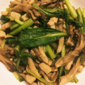 ＊にょにょん＊'s cooksnap of when they made 小松菜と舞茸の炒め物.
