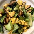 ‥＊ぽんた＊‥'s cooksnap of when they made チンゲン菜としいたけと卵の炒め物♪.