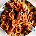 新米wife's cooksnap of when they made 鯖味噌缶で簡単ナポリタンうどん.