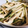 yurippii's cooksnap of when they made 簡単美味しい長芋とキュウリの酢の物サラダ.